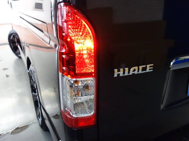 新車ハイエースＶダークプライムⅡナビパッケージ完成致しました！！店頭在庫車、即納車可能になります！！