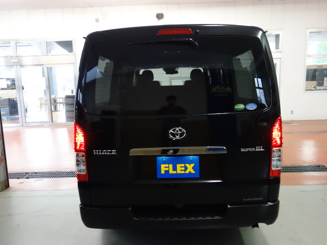 新車ハイエースＶダークプライムⅡナビパッケージ完成致しました！！店頭在庫車、即納車可能になります！！