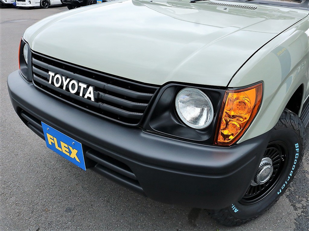 TOYOTAグリルも新品装着♪