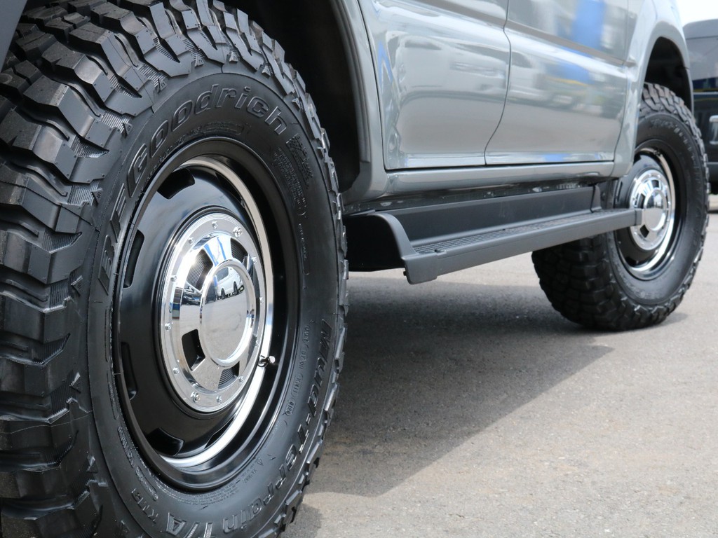 ＦＬＥＸグループは「すべての人に愛車を」をコンセプトに全国展開中。愛車と一緒にライフスタイルを充実させてもらいたいという思いで、つくば店では皆様のご要望にできうる限りお応え致します。