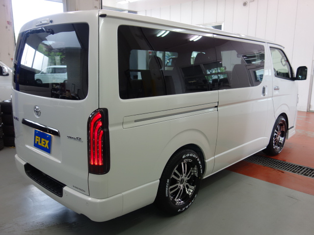 新型ハイエースＶダークプライムⅡナビパッケージ完成致しました！！即納車もご対応可能になります！！