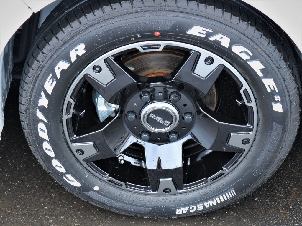 デルフ１７インチアルミホイール、ナスカータイヤ！