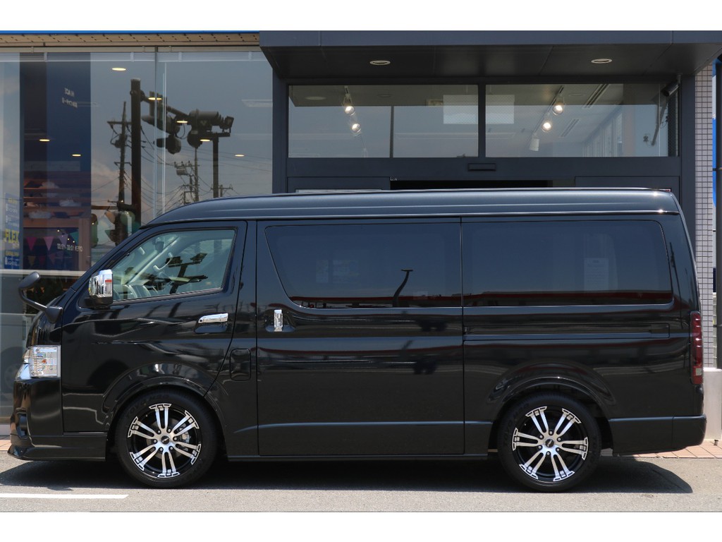 全体のサイドビュー！この重厚感は車好きにはたまりません！