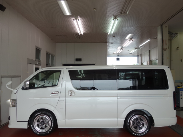 新車ダークプライムⅡ２８００ディーゼルターボナビパッケージ完成致しました！！即納車可能になります！！