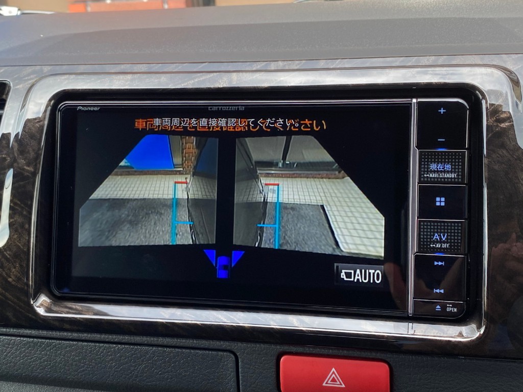 サイドカメラ！スイッチ付きですのでフロントカメラにも切替え可能♪