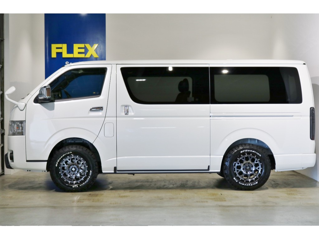 メーカーオプションの両側パワースライドドア付き車両！