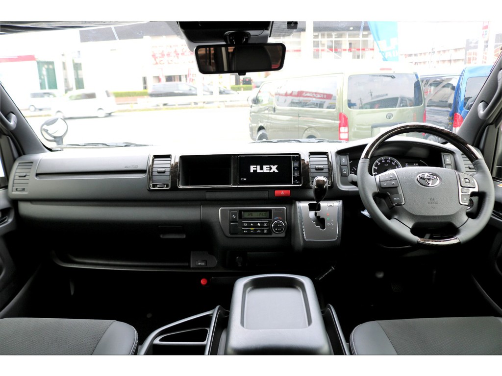 特別仕様車ならではの高級感溢れる内装！！