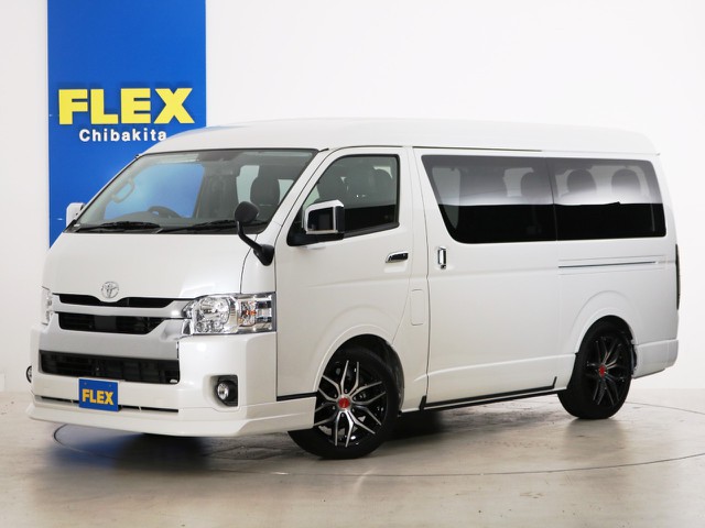 新車未登録　ハイエースワゴンＧＬ　一部改良後　ガソリン４ＷＤ　ＦＬＥＸオリジナル内装アレンジ【Ｖｅｒ１】！