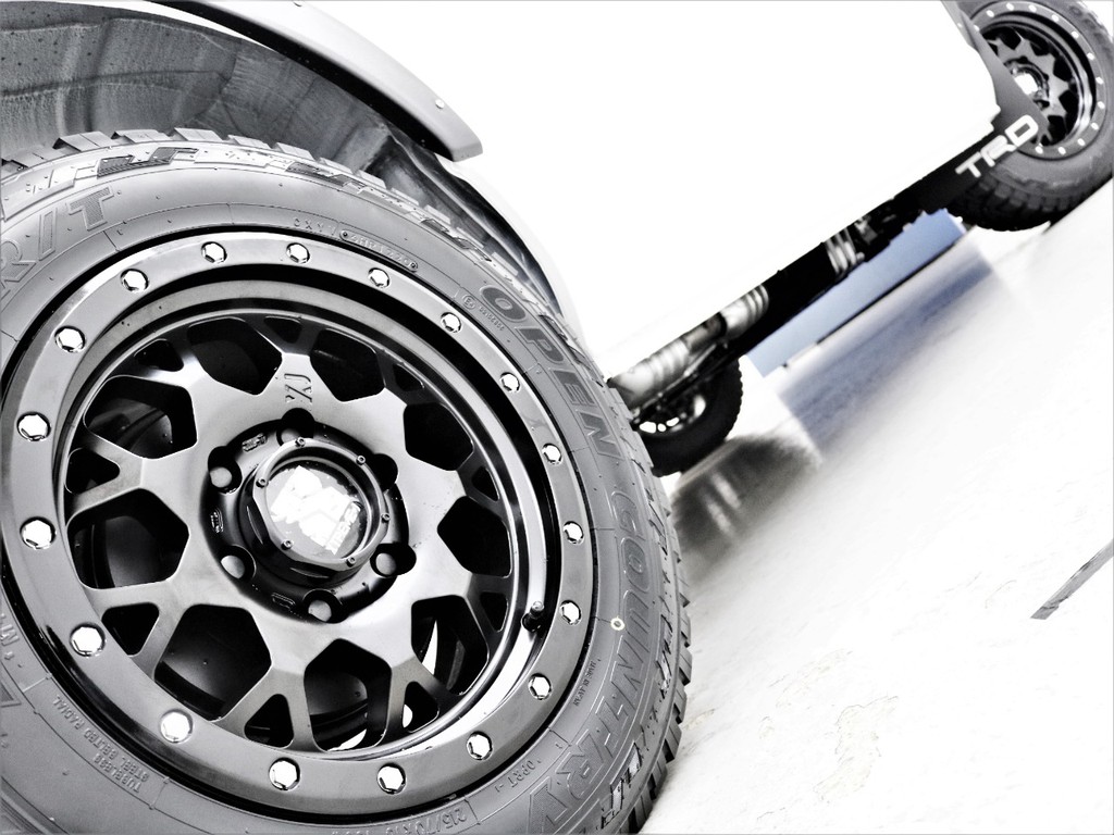 １６inchエクストリームＪ ＸＪ０４ＡＷ！オープンカントリータイヤ！