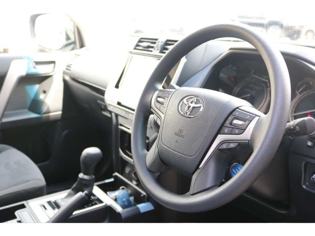 運転席からの景色は目線が高く見やすいです☆
