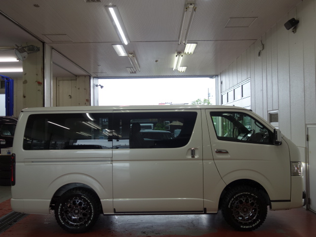 新車ダークプライムⅡ２８００ディーゼル４ＷＤ、ナビベットＫＩＴパッケージ完成致しました！！店頭在庫車、即納車可能になります！！