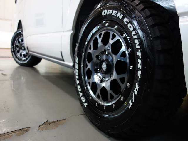 新車ダークプライムⅡ２８００ディーゼル４ＷＤ、ナビベットＫＩＴパッケージ完成致しました！！店頭在庫車、即納車可能になります！！