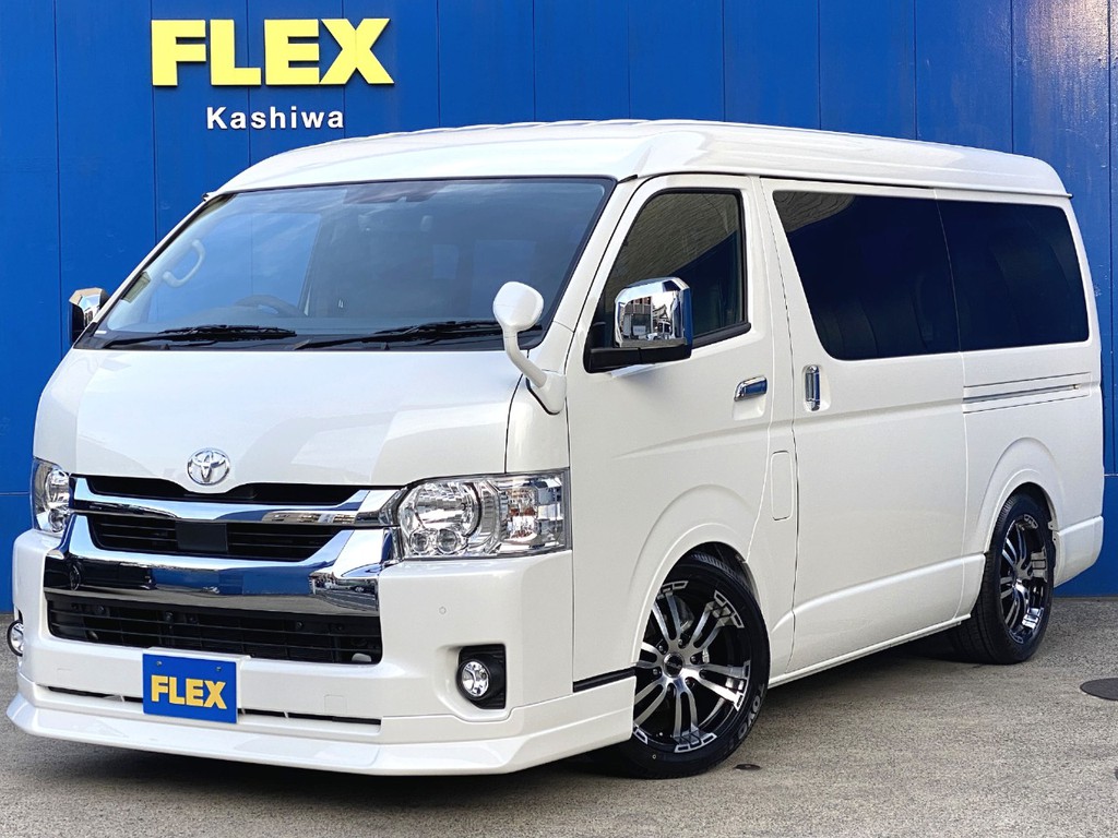 新車ハイエースワゴンＧＬ ＦＬＥＸオリジナルシートアレンジＶｅｒ１ トリプルナビパッケージが入庫しました！！