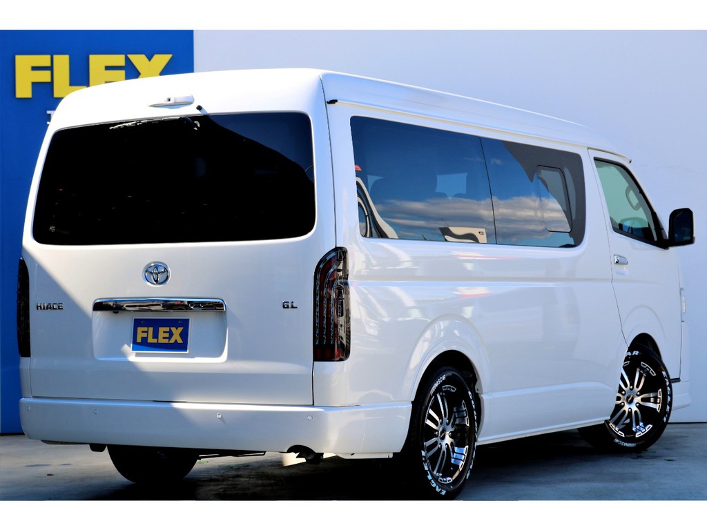 ボディは人気のパールホワイト！！