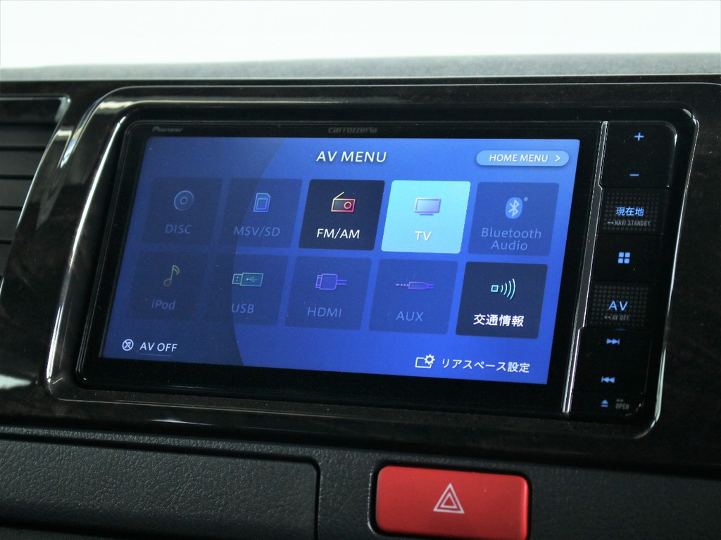 ７型SDナビを装備！Bluetoothは勿論、フルセグナビです（時期によりついているナビが異なる場合がございます）
