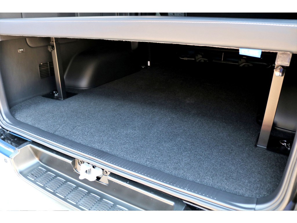ベッド下には荷物もタップリ収納可能です！！