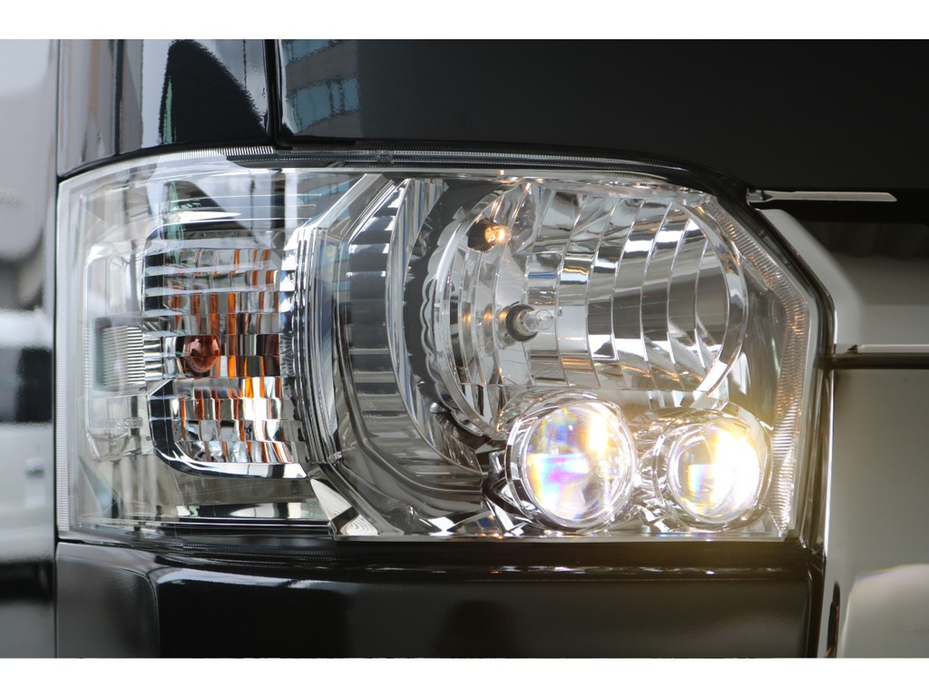 メーカーオプションのLEDヘッドライト！