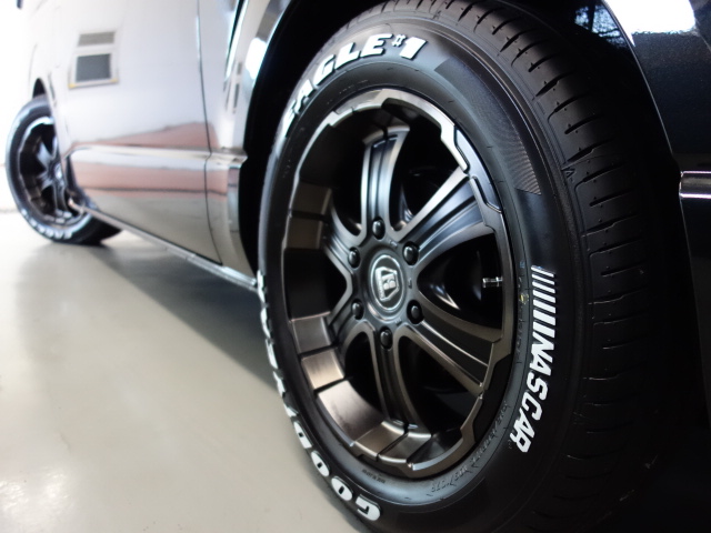 新車ダークプライムⅡ２０００ガソリン２ＷＤナビパッケージ完成致しました！！店頭在庫車、即納車可能になります！！