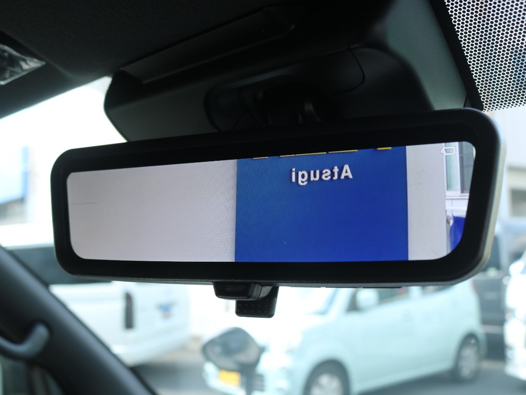 新型メーカーオプションデジタルインナーミラー！どれだけ荷物を積んでも後方視界バッチリ！