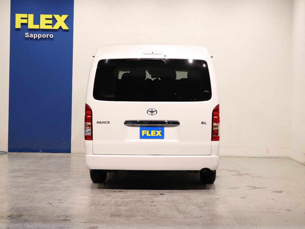 リアスポイラー等のカスタムも可能です！