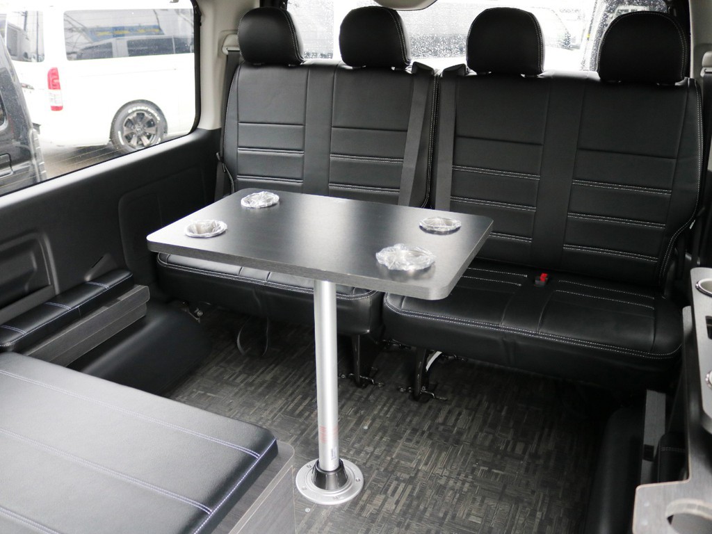 センターテーブル付き！