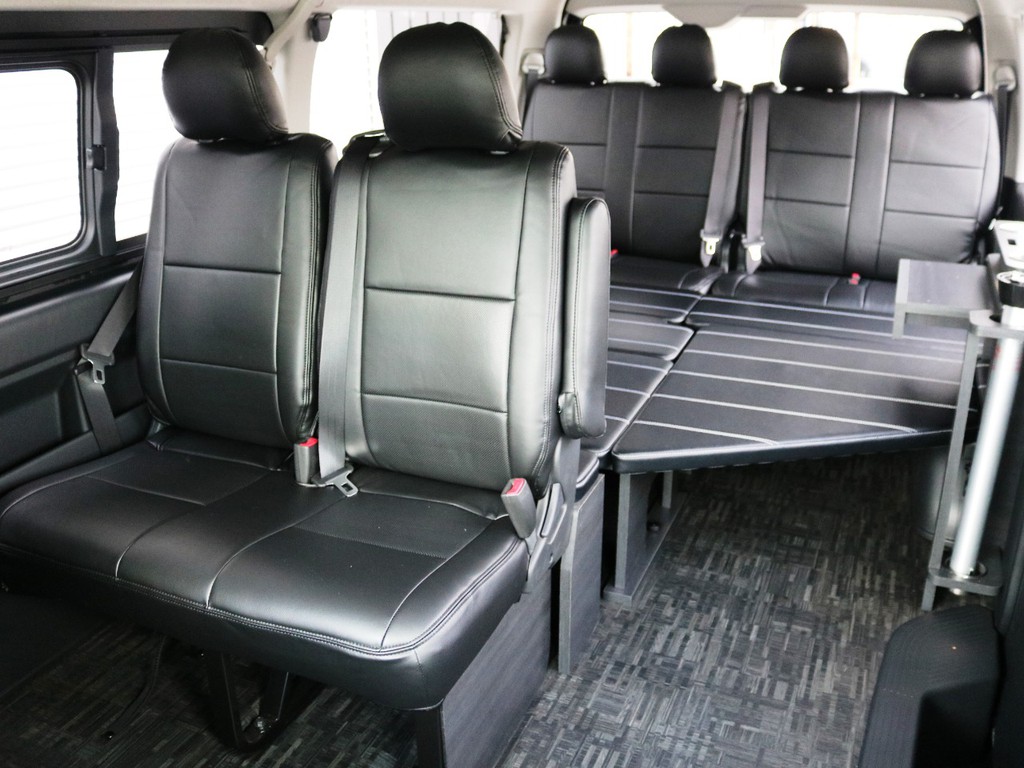 ベッド展開・リビング展開が可能な内装アレンジ【Ｖｅｒ１．５】！