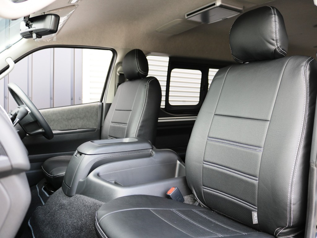 全席　黒革調シートカバー装着済み！