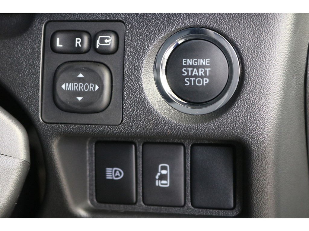 メーカーオプションのプッシュスタート＆スマートキー！お出かけ時も楽々です！