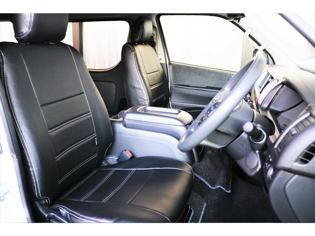 内装にはＦＬＥＸオリジナルシートカバー装着済み！