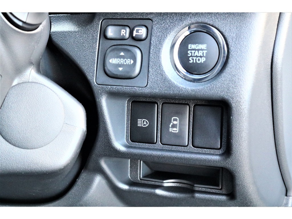 プッシュ式スタート＆パワースライドドアスイッチ