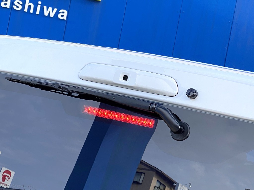 純正ＬＥＤハイマウントをセット！！