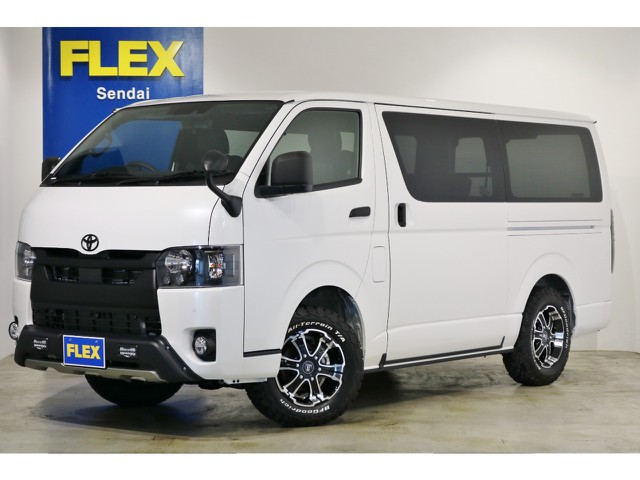 ★　新型　ハイエース　バン　４WD　2.8クリーンディーゼル　ブラックオフロードスタイル！★