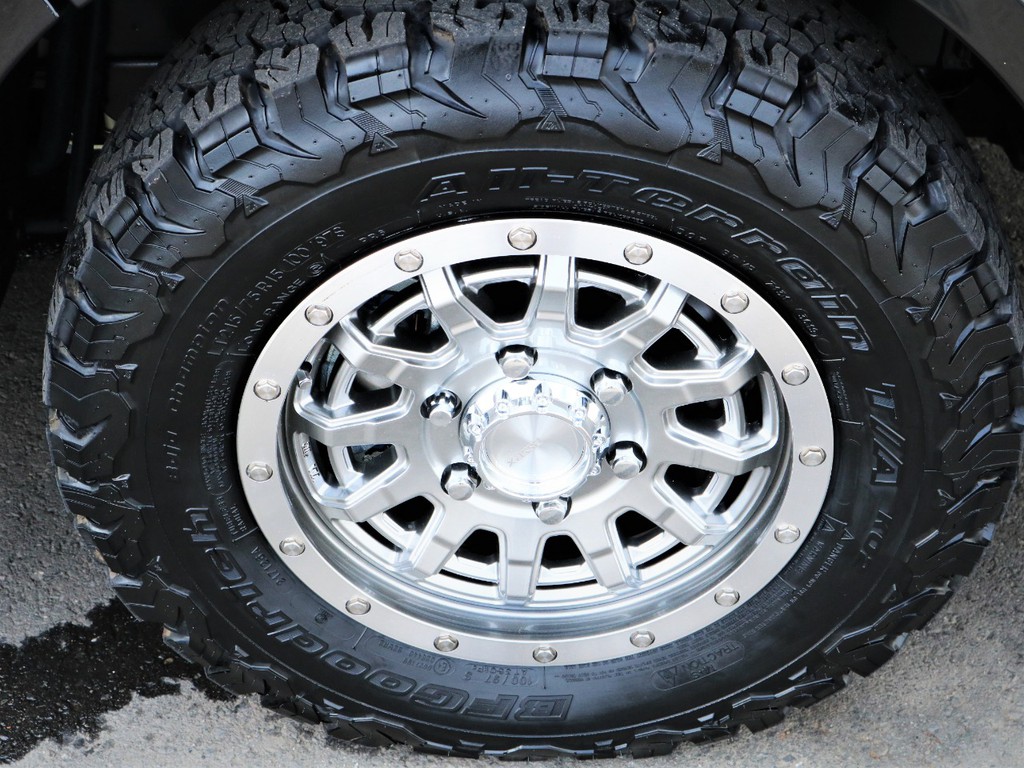 ESSEX　EX１５インチアルミホイール、BFグットリッチタイヤ！