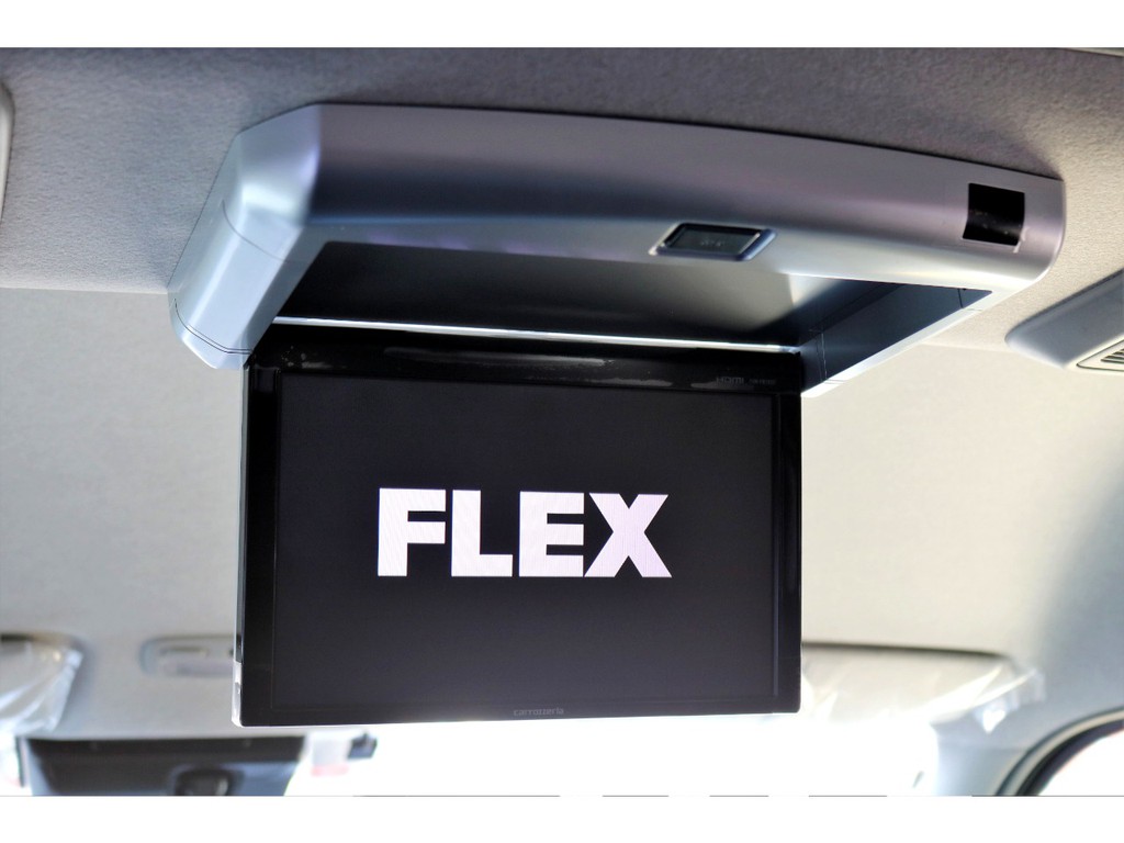 フリップダウンモニターで後席の方も楽しめます！！