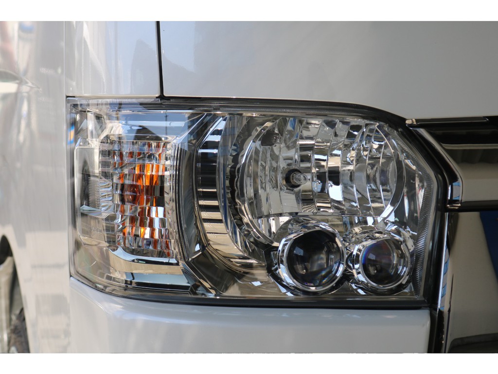 メーカーオプションのLEDヘッドライト！