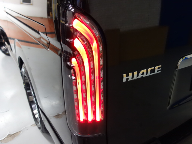 ＦＬＥＸオリジナル煌きレッドＬＥＤテールランプを新品で装着♪