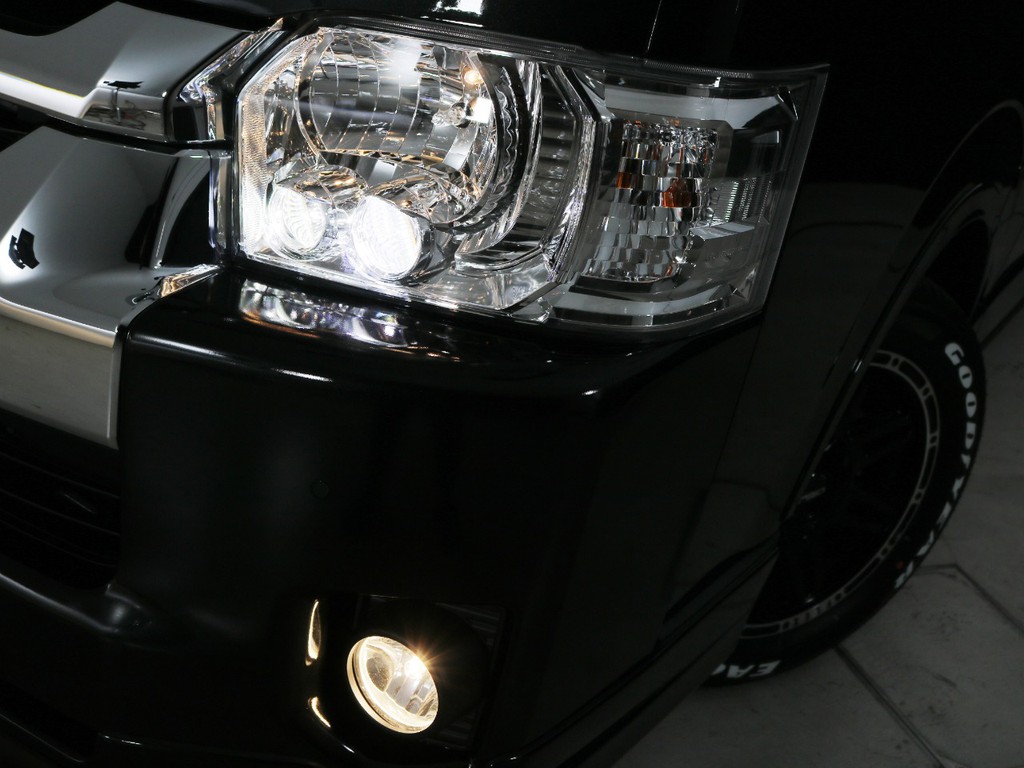 メーカーオプション　ＬＥＤヘッドランプ！