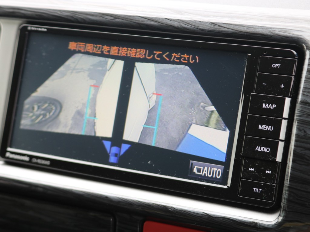 駐車時の飛出し事故防止のパーキングブレーキサポート搭載！