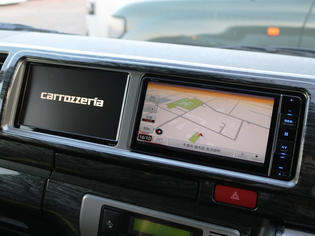 カロッツェリア　メモリーナビ！ＤＶＤ再生可能・フルセグＴＶ対応♪ナビ隣には、カロッツェリア製サブモニターを完備！