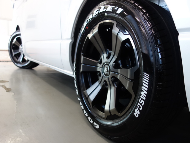 新車ハイエースＶダークプライムⅡ２８００ディーゼルターボ８インチナビパッケージ完成致しました！！店頭在庫車、即納車可能になります！！