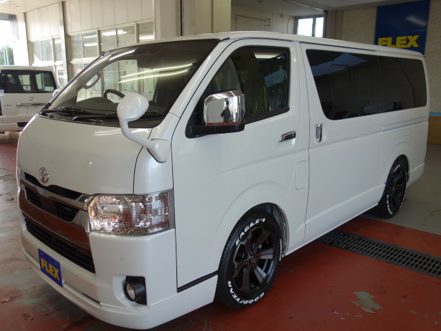 新車ハイエースＶダークプライムⅡ２８００ディーゼルターボ８インチナビパッケージ完成致しました！！店頭在庫車、即納車可能になります！！