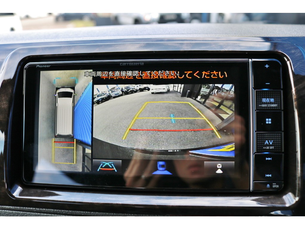 パノラミックビューモニター連動加工済みになりますので運転に自信のない方でも安心して駐車可能です。