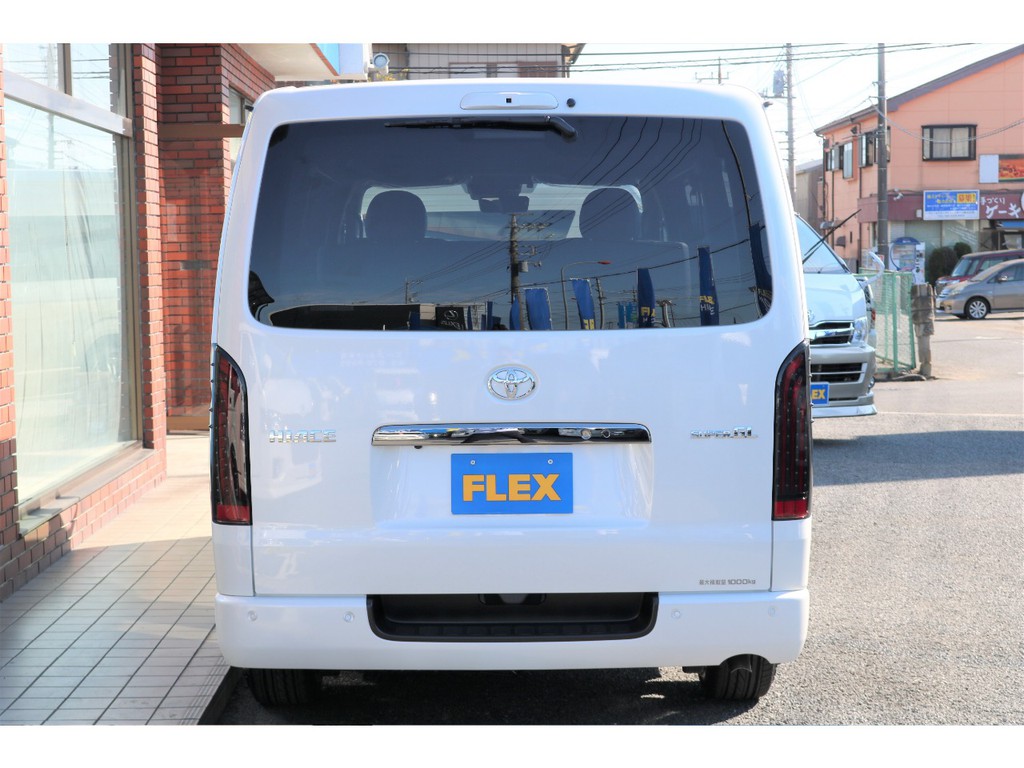 ＦＬＥＸオリジナルアイテムで外装もカッコよく仕上げました☆