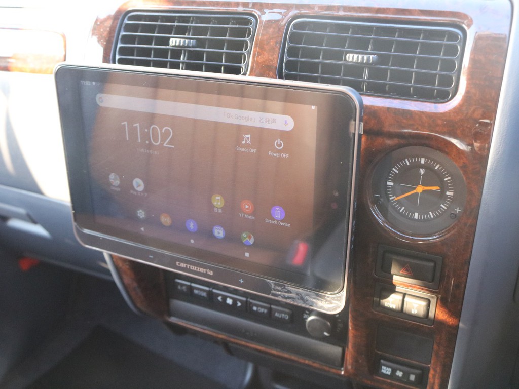 取り外し可能のタブレットなのでお子様には辛い長時間の移動にも心強いです！