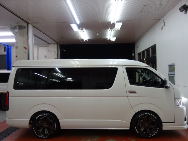 足回りは乗り心地も考慮し、1.5インチローダウンキットを新品で装着させて頂きました！