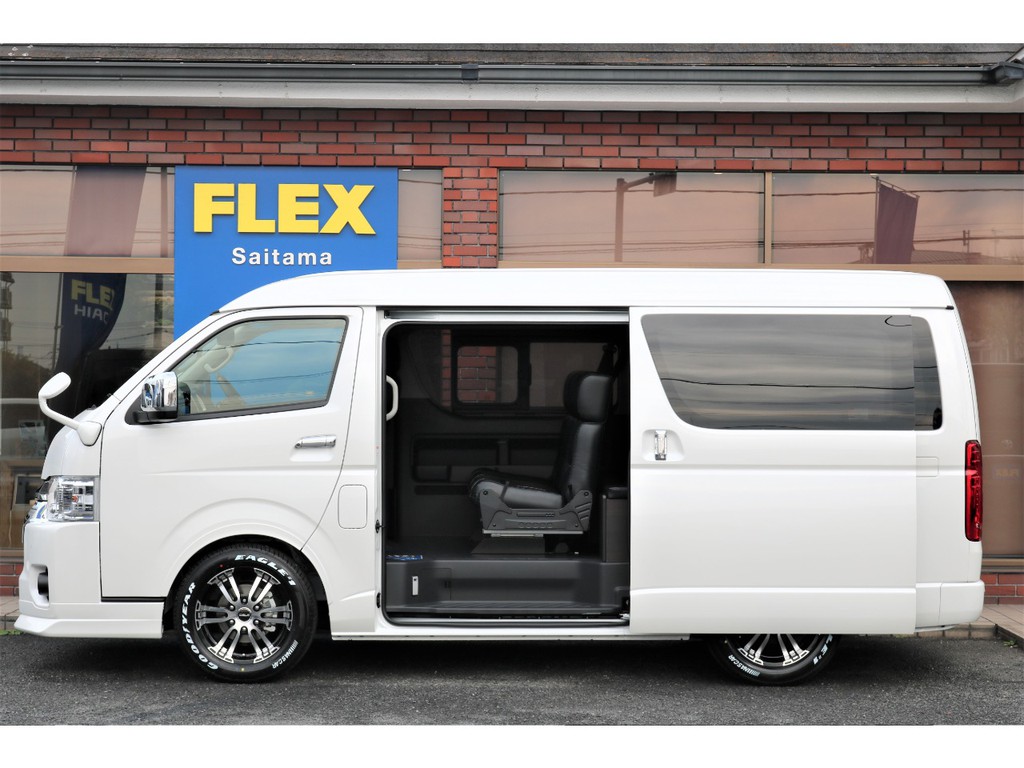 便利なパワースライドドア搭載！はさみ込み防止機能付きです☆