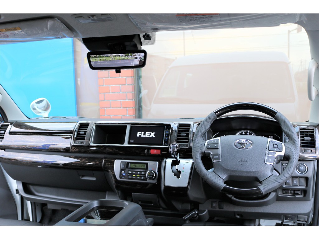 インテリアパネル＆コンビステアリング！定番カスタムも忘れていません☆