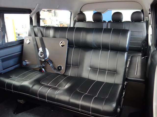 新型ハイエースワゴンＧＬ２ＷＤアレンジＡＳシートアレンジツインナビパッケージ完成致しました！！店頭在庫車、即納車もご対応可能になります！！