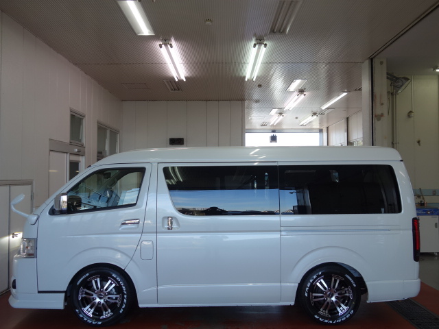 新型ハイエースワゴンＧＬ２ＷＤアレンジＡＳシートアレンジツインナビパッケージ完成致しました！！店頭在庫車、即納車もご対応可能になります！！