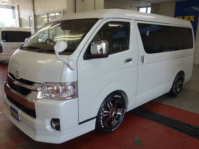 新型ハイエースワゴンＧＬ２ＷＤアレンジＡＳシートアレンジツインナビパッケージ完成致しました！！店頭在庫車、即納車もご対応可能になります！！